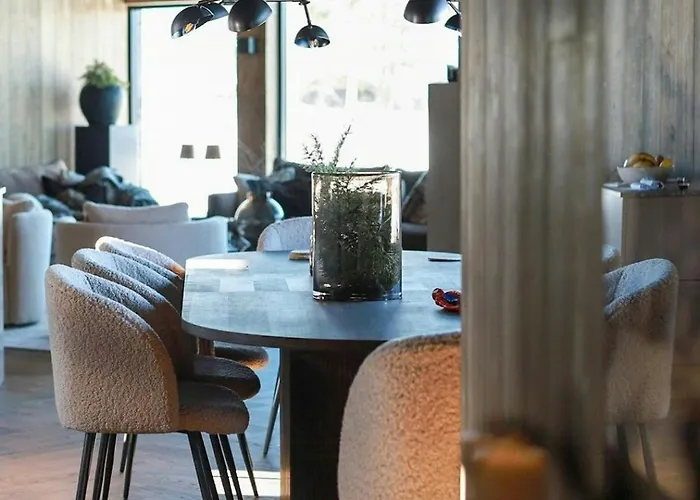 Modern Mountain With Views In הובדן